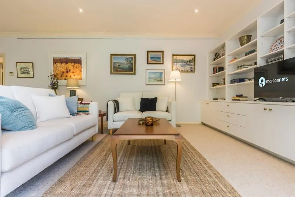 3 Bdrm 2 Bthrm House Close To Canberra Cbd & Anu 度假居